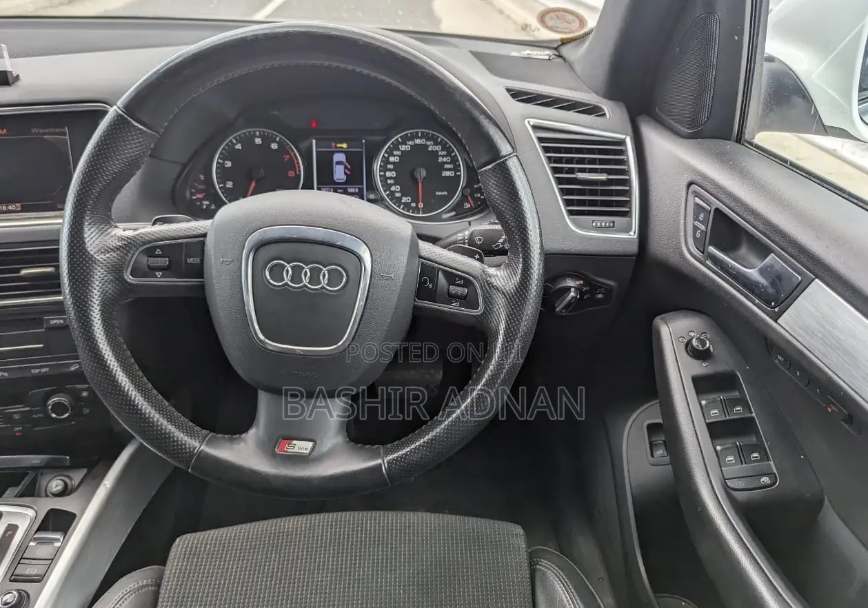 Audi Q5 2.0T Premium Quattro 2012 White