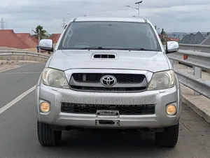 Toyota Hilux 2008 Silver