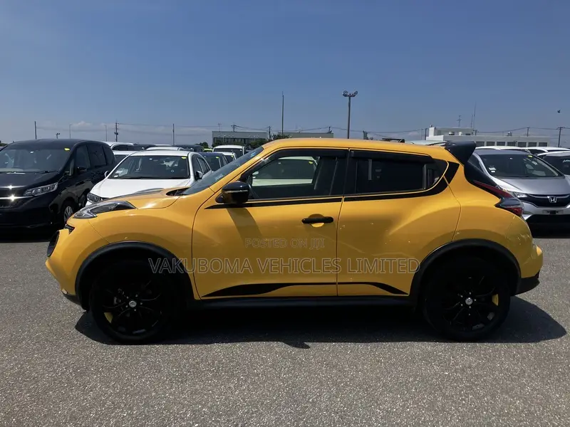 Nissan Juke 2017 Yellow