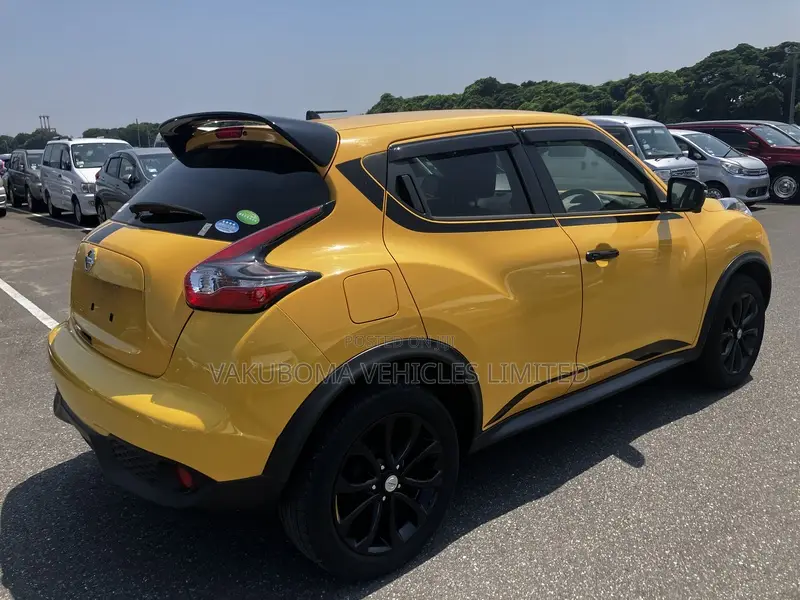 Nissan Juke 2017 Yellow