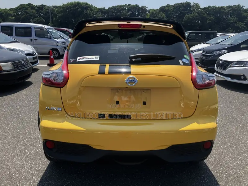 Nissan Juke 2017 Yellow