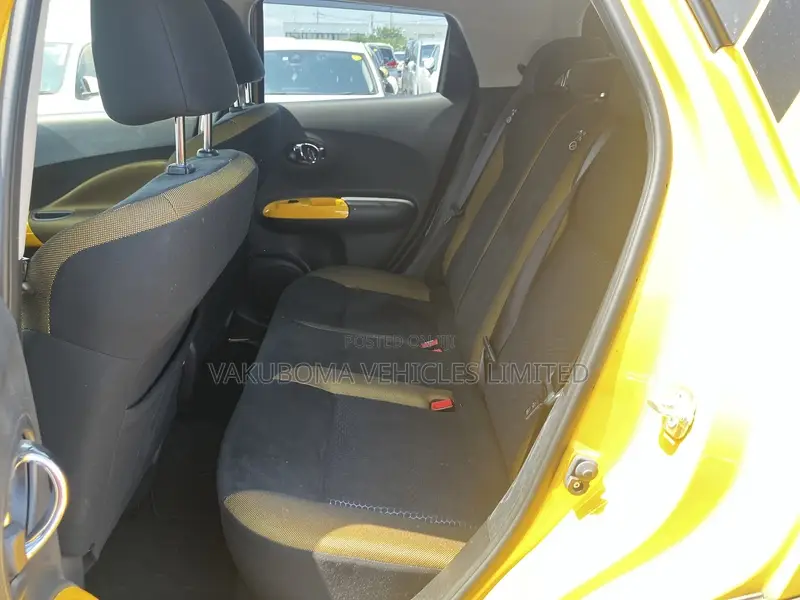 Nissan Juke 2017 Yellow