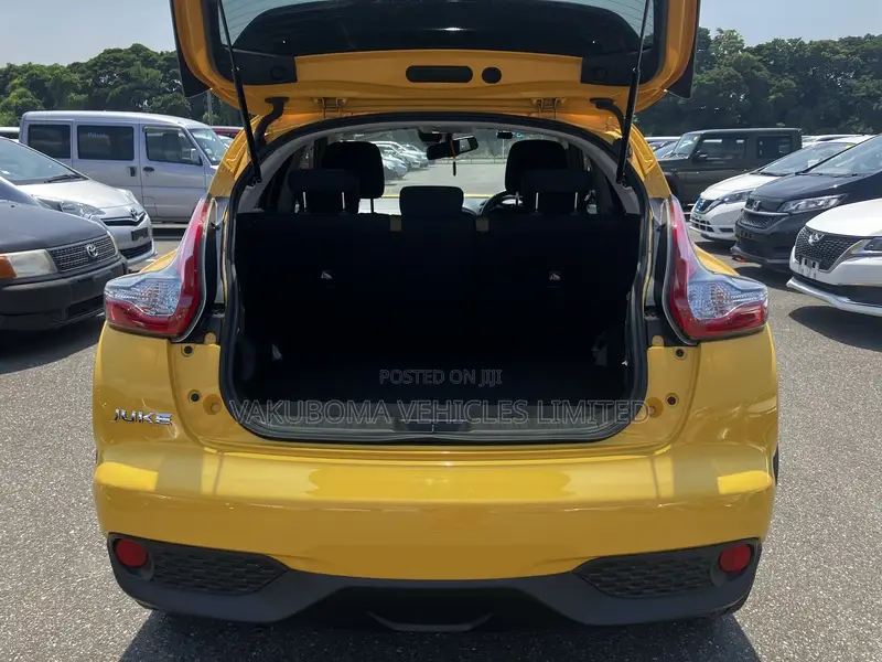 Nissan Juke 2017 Yellow