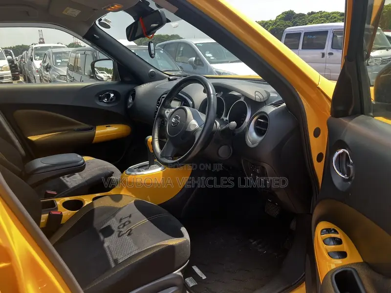 Nissan Juke 2017 Yellow