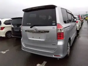 Toyota Noah 2007 Silver