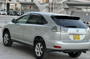 Toyota Harrier 2004 Silver