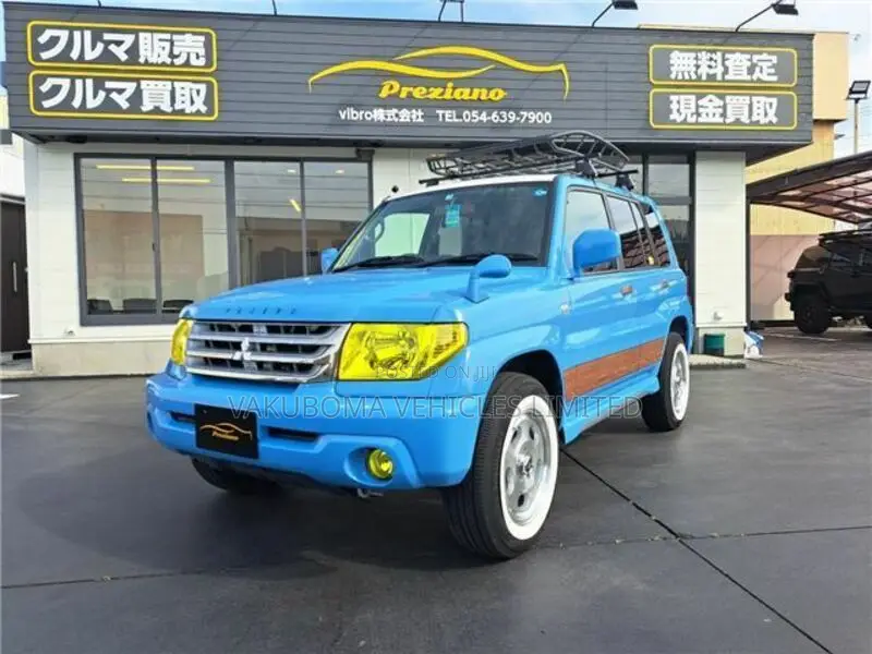 Mitsubishi Pajero 2005 Blue