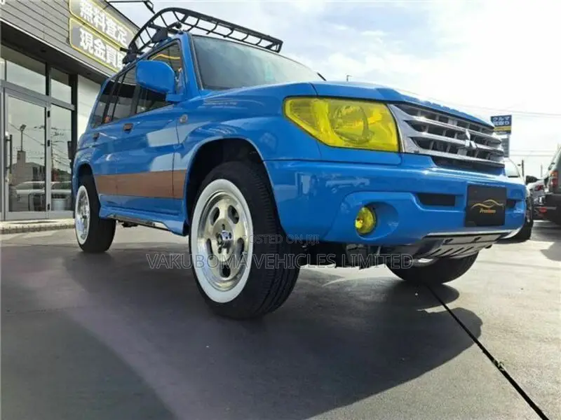 Mitsubishi Pajero 2005 Blue