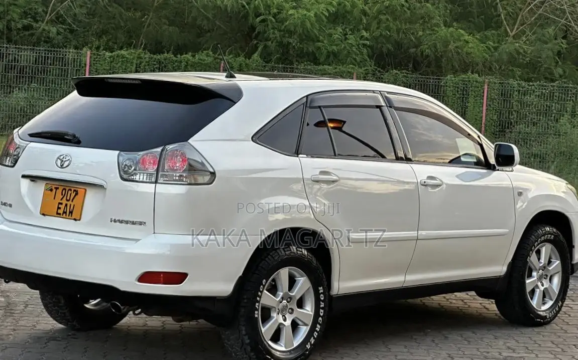 Toyota Harrier 2007 White