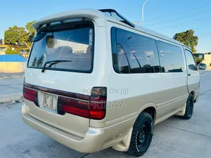 Toyota HiAce 1994 Silver