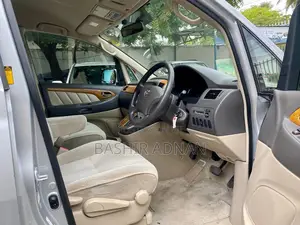 Toyota Alphard 2006 Silver