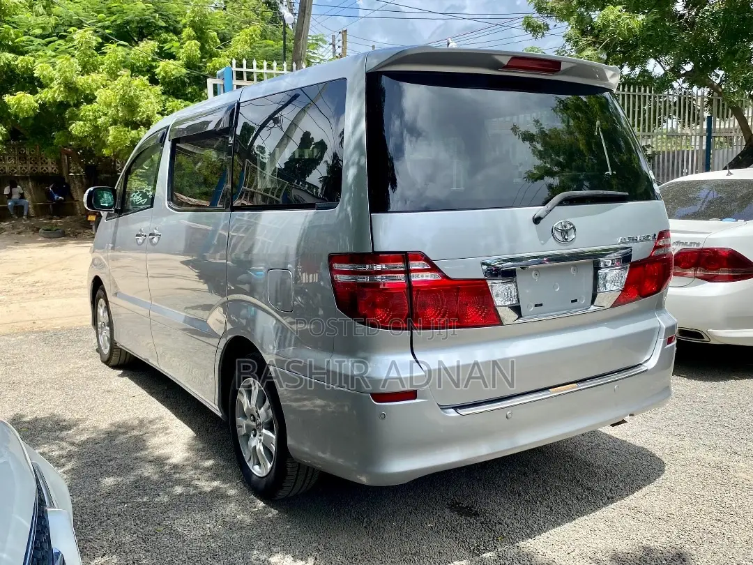 Toyota Alphard 2006 Silver