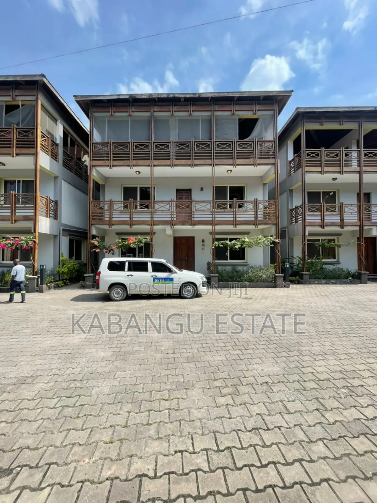 4bdrm Villa in Mikocheni for rent