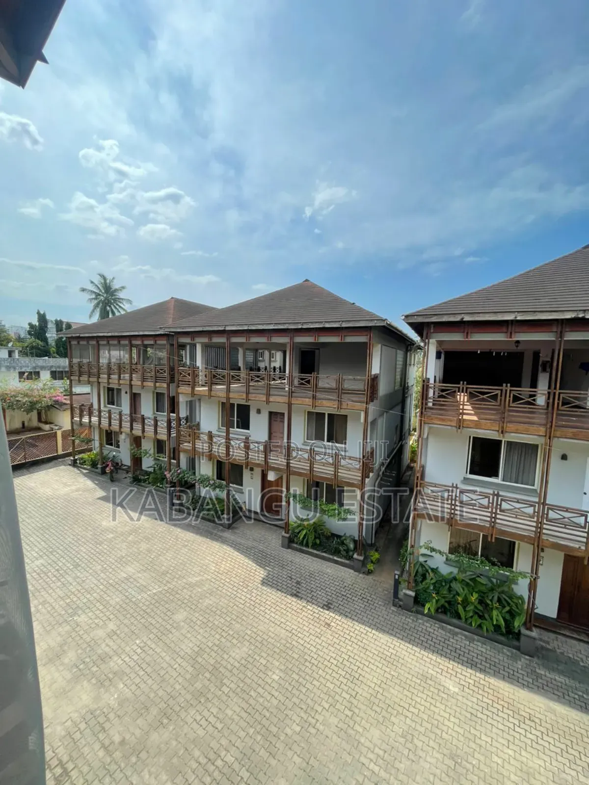 4bdrm Villa in Mikocheni for rent