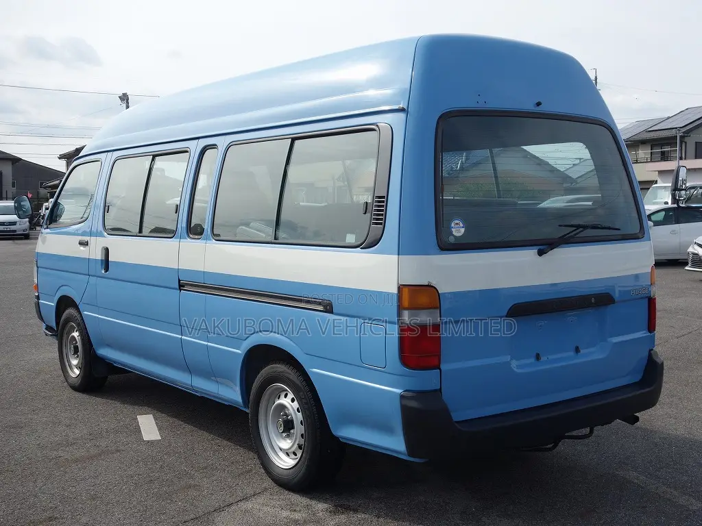 Toyota HiAce 1997 Blue