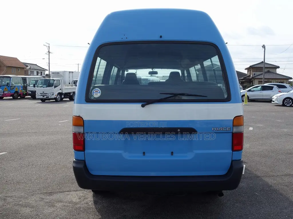 Toyota HiAce 1997 Blue