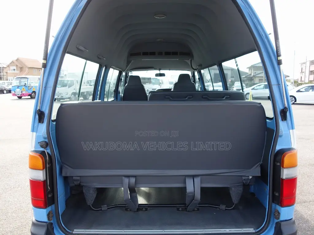 Toyota HiAce 1997 Blue