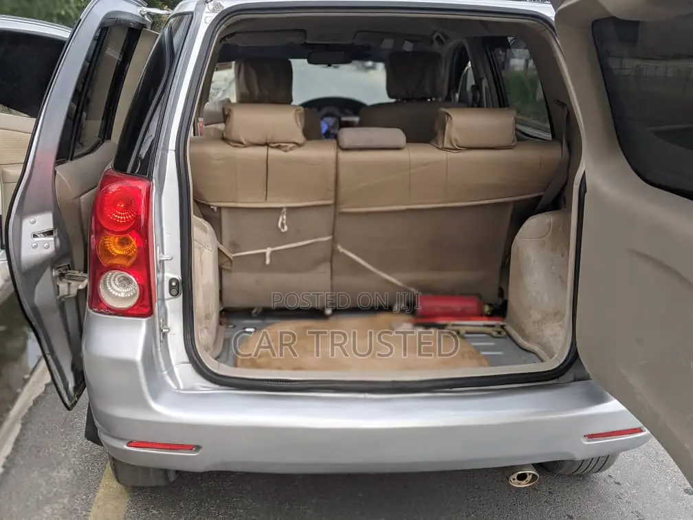 Toyota Raum 1.5 AWD 2004 Silver