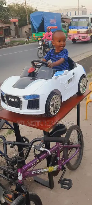 Super Electrical Car Rechargeable