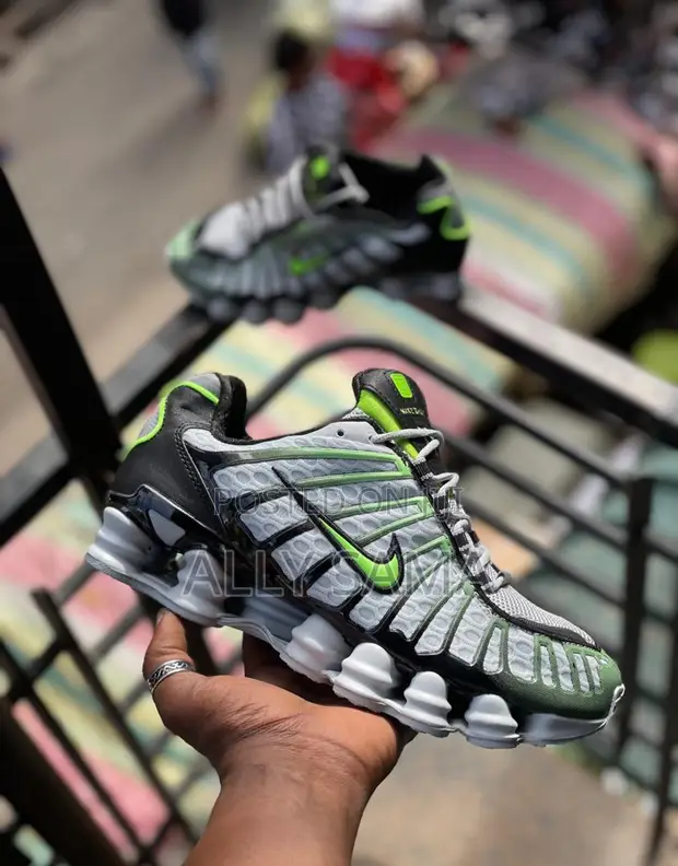 Mens Sneakers NIKE Shox Original in Ilala Shoes, Ally Sama