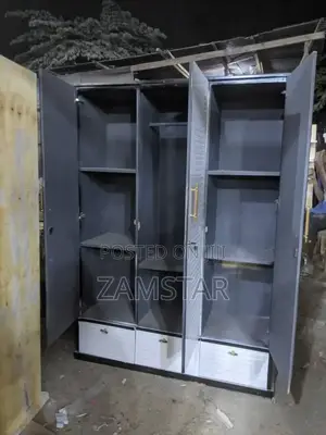 Kabati La Nguo Milango Mitatu