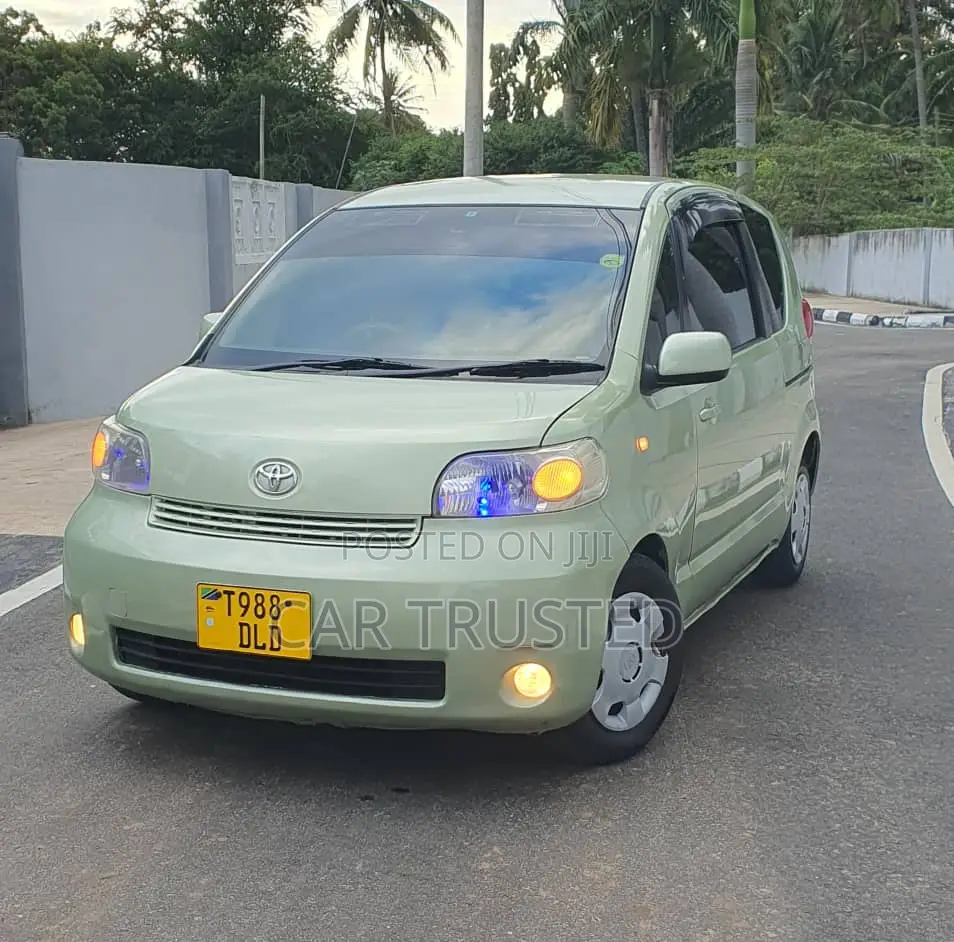 Toyota Porte 1.5 AWD 2005 Beige