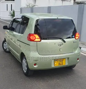 Toyota Porte 1.5 AWD 2005 Beige