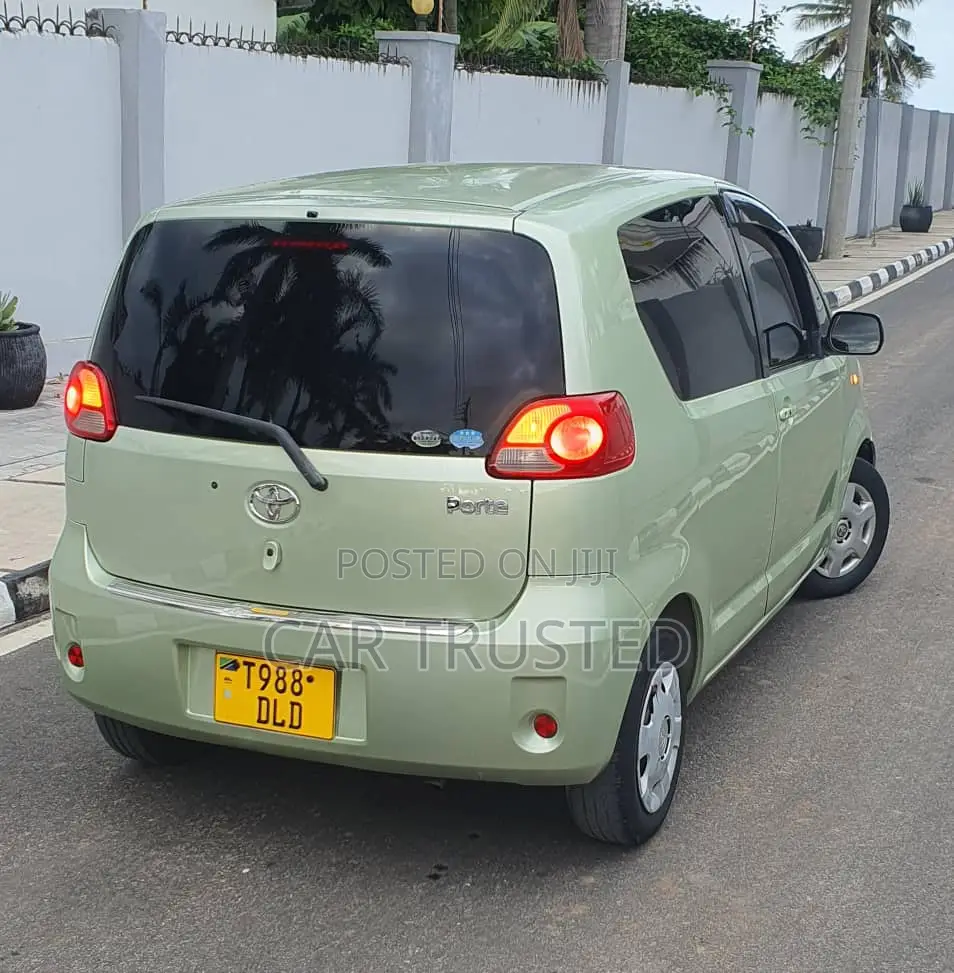 Toyota Porte 1.5 AWD 2005 Beige
