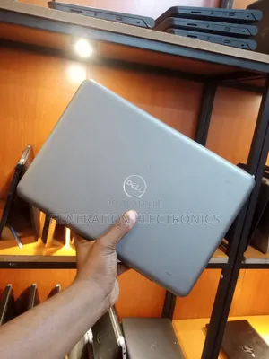 Laptop Dell Latitude 3380 8GB Intel Core I3 HDD 500GB