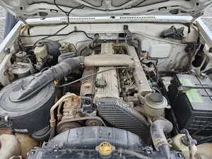 Toyota Land Cruiser 2006 White