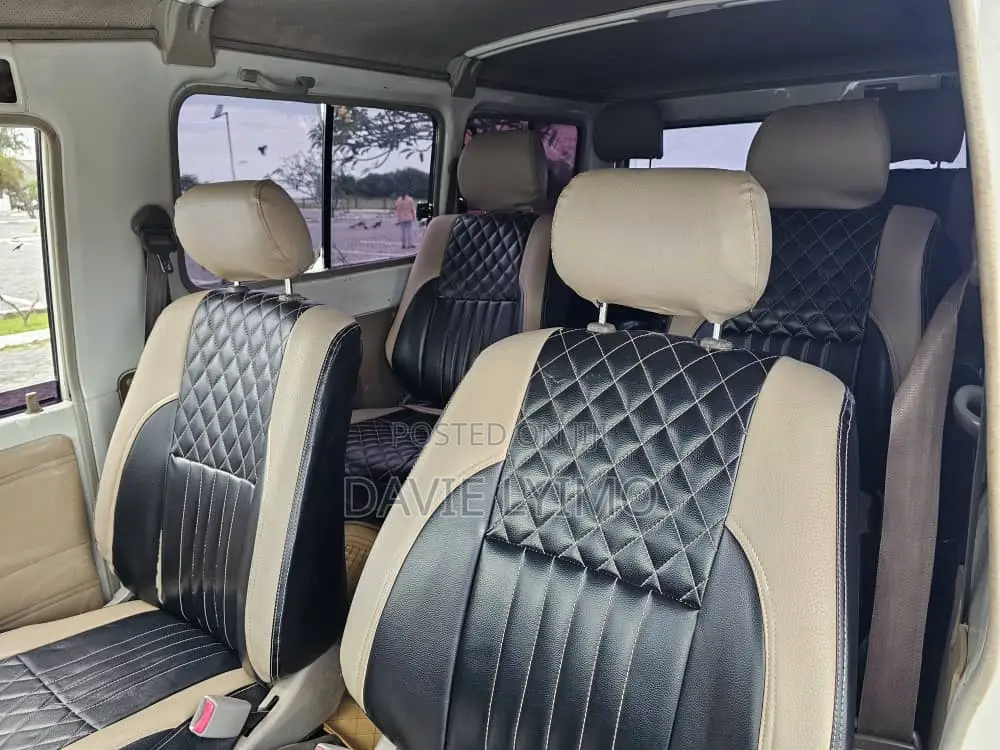 Toyota Land Cruiser 2006 White