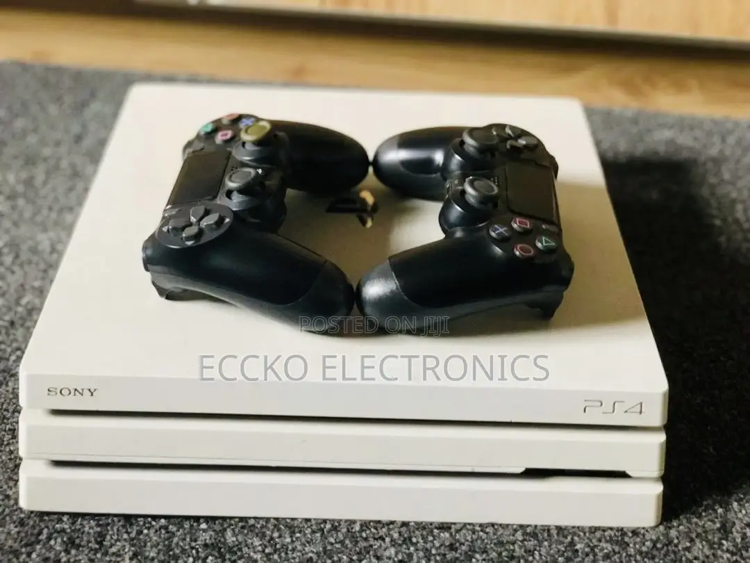 Play Station 4
