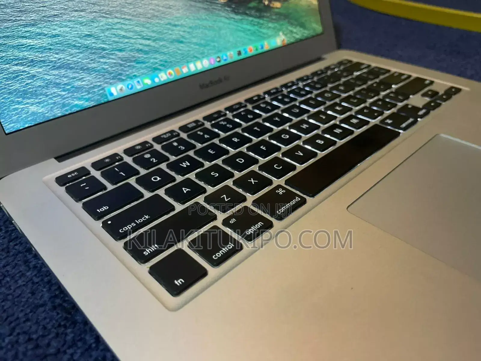 Laptop Apple MacBook Air 4GB Intel Core I7 SSHD (Hybrid) 256GB