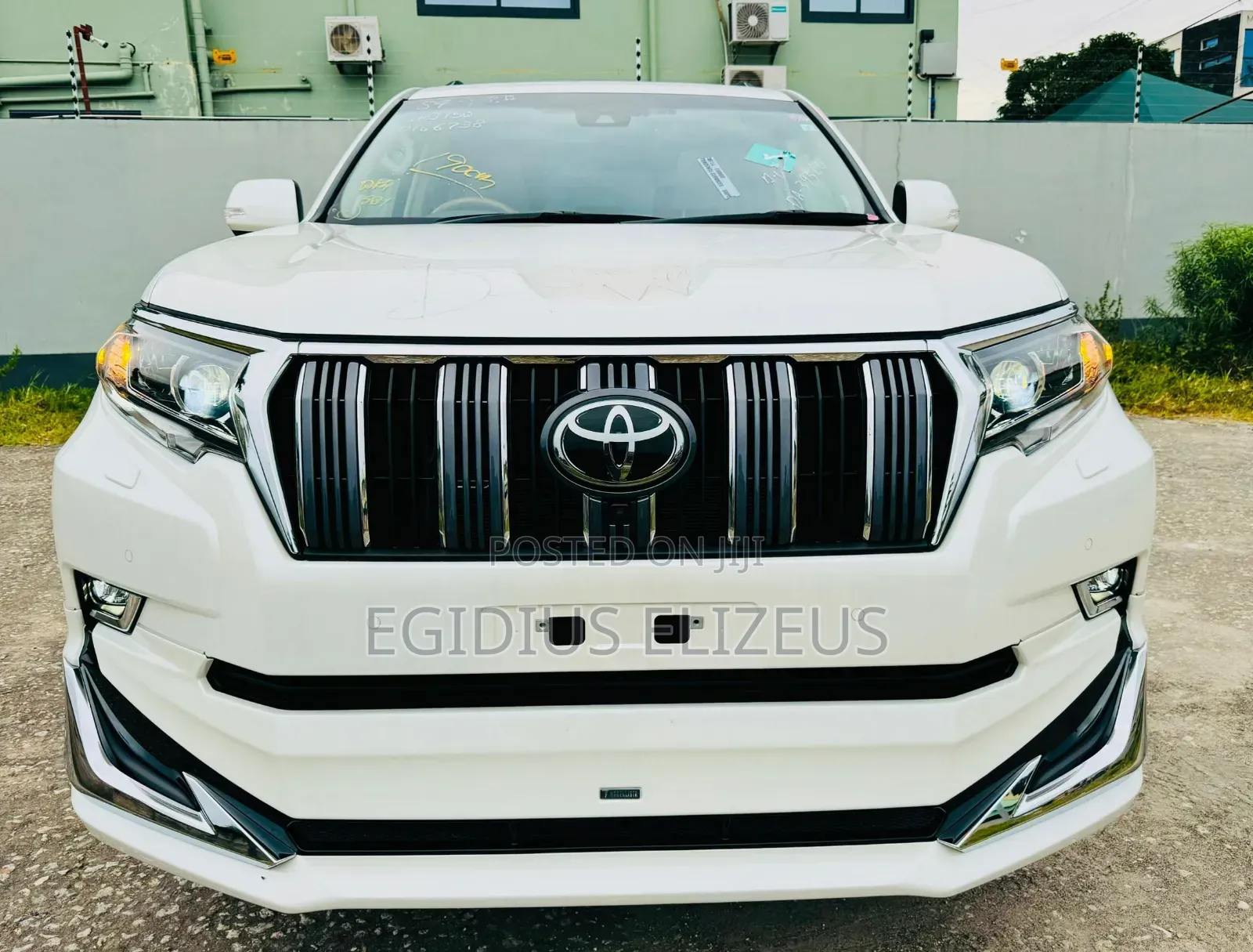 Toyota Land Cruiser Prado 2023 White