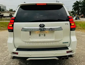 Toyota Land Cruiser Prado 2023 White
