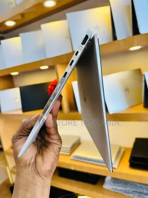 New Laptop HP EliteBook X360 1030 G3 8GB Intel Core I7 SSD 256GB