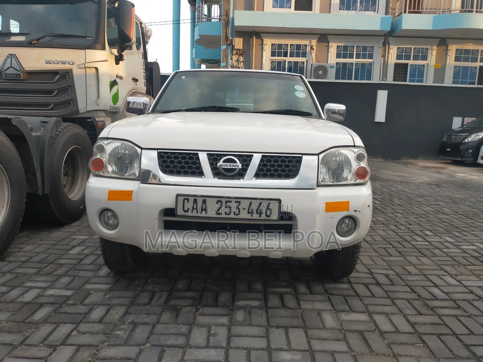 Nissan Hardbody 2009 White