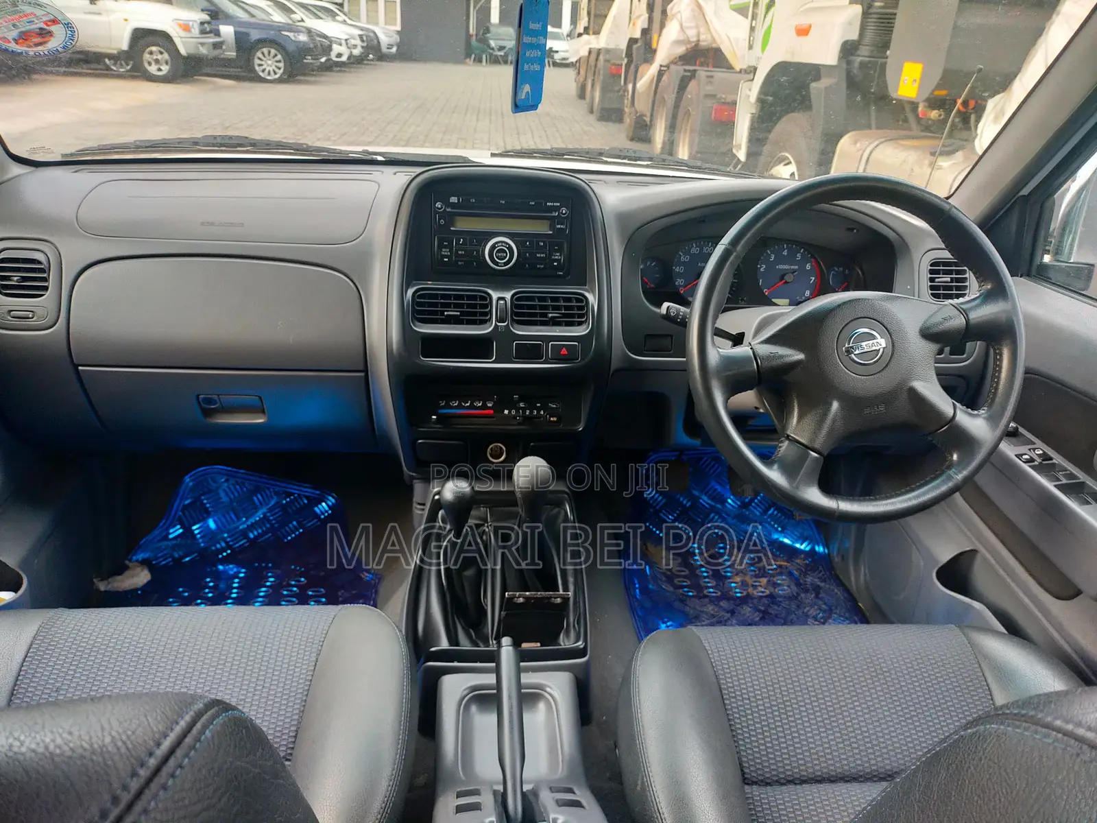 Nissan Hardbody 2009 White