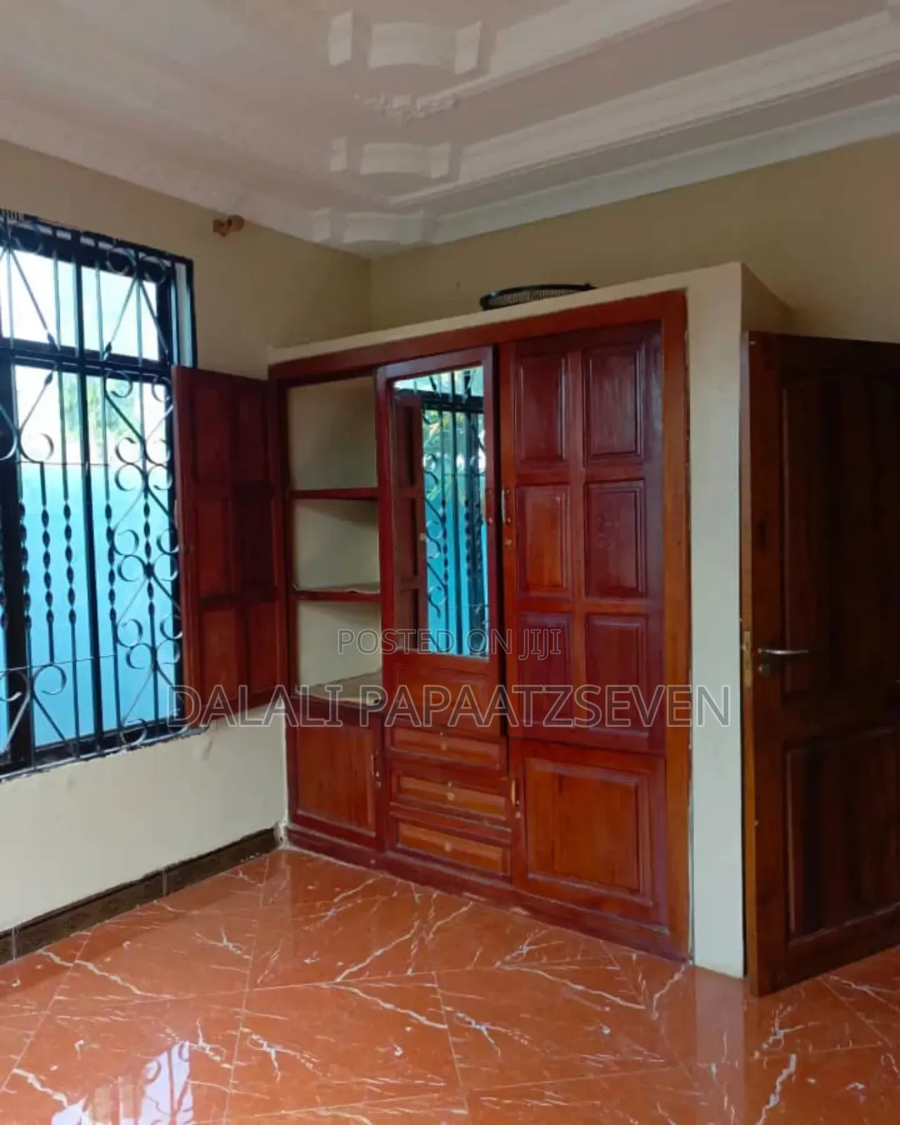 3bdrm House in Dalalipapaatzseven, Bweni for sale