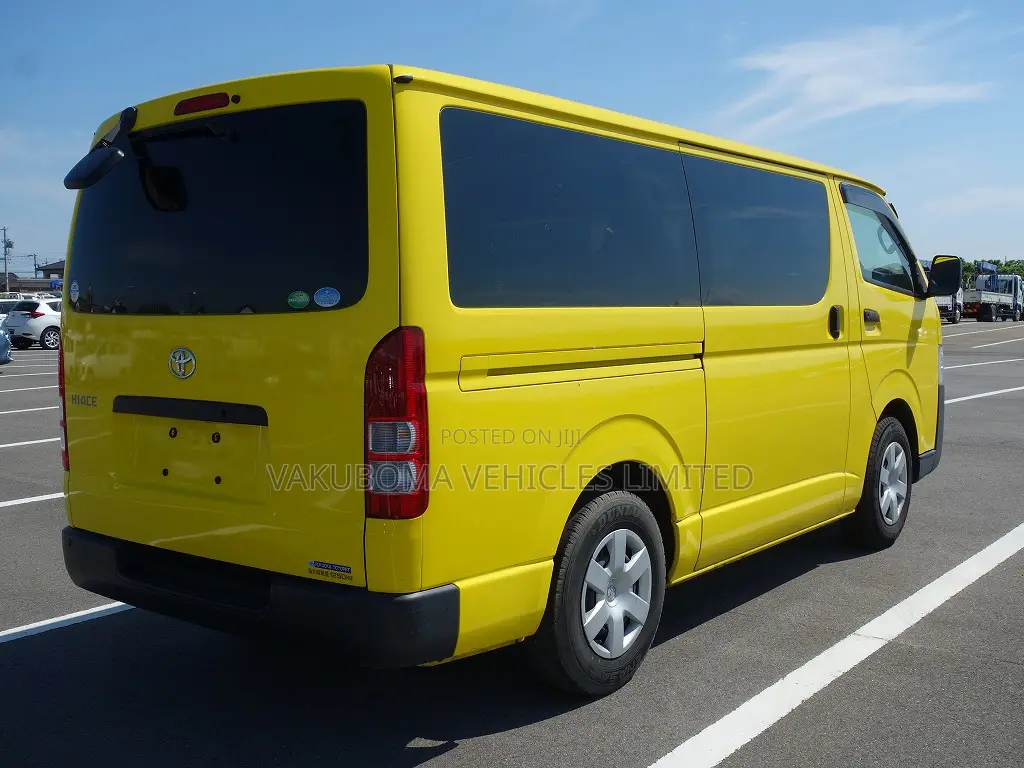 Toyota HiAce 2019 Yellow