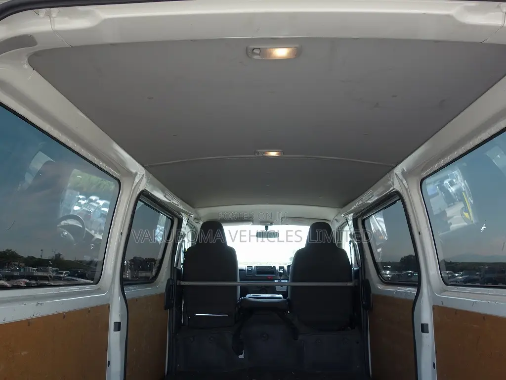 Toyota HiAce 2019 Yellow