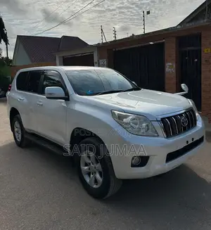 Toyota Land Cruiser Prado 2.7 i 2012 Pearl