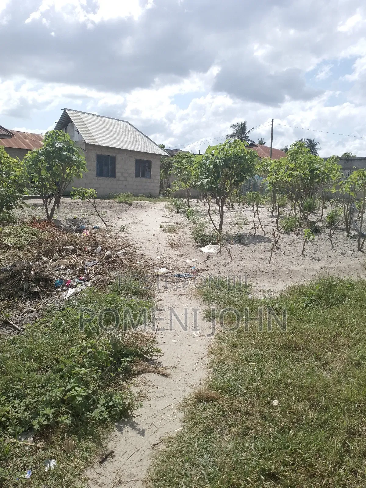 Eneo La Kibiashara Na Makazi Linauzwa Milioni 18.5 Mkolemba.