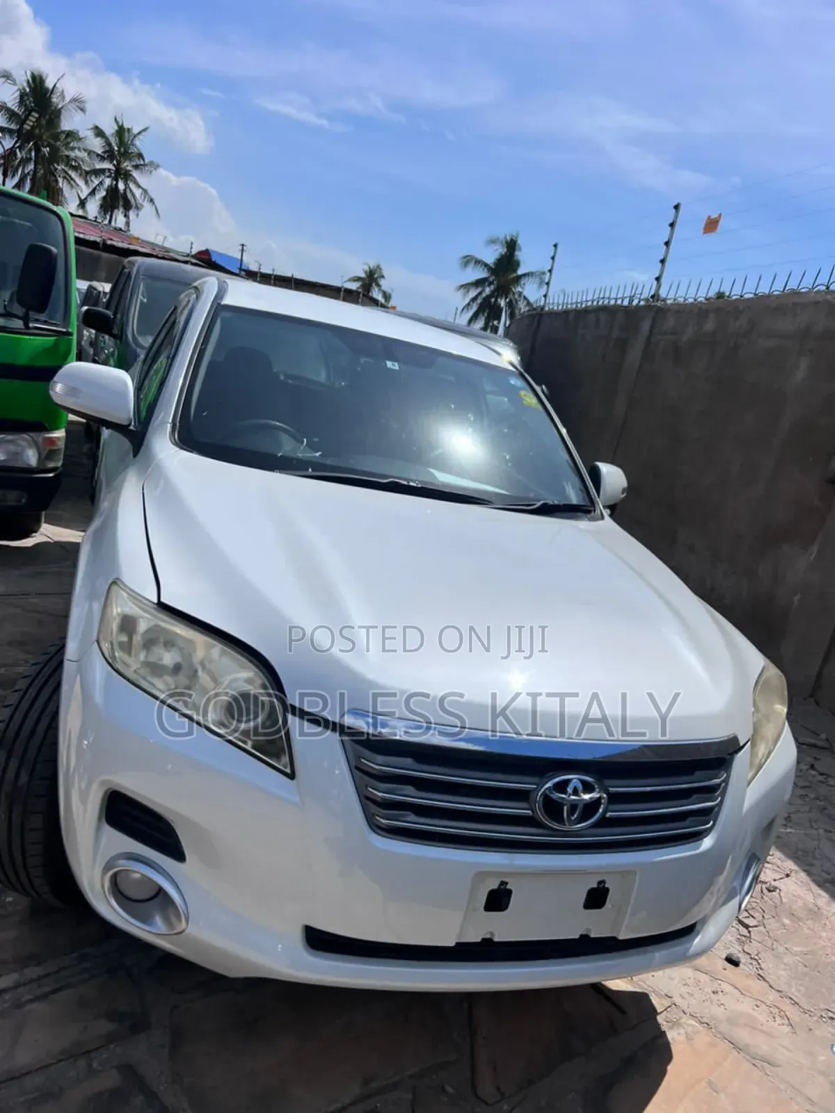 Toyota Vanguard 2009 White