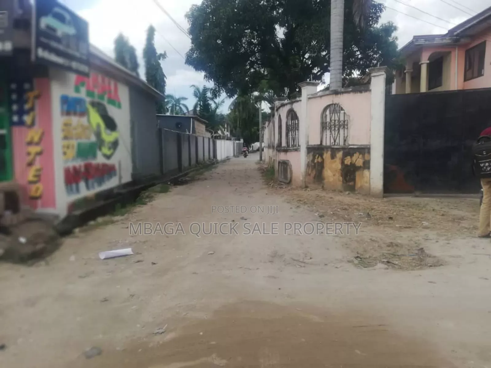 4bdrm House in Mikochen, Mikocheni for sale
