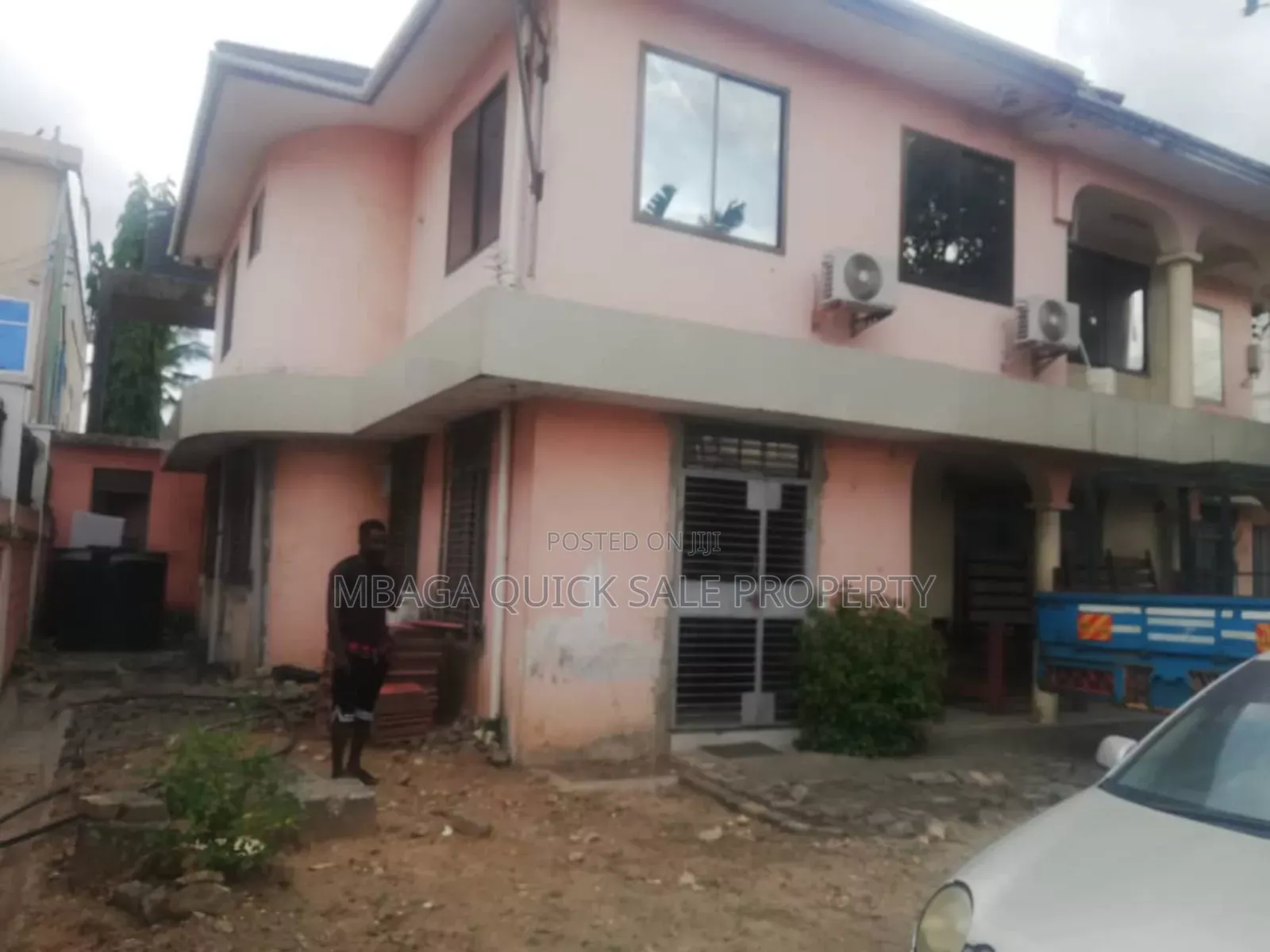 4bdrm House in Mikochen, Mikocheni for sale