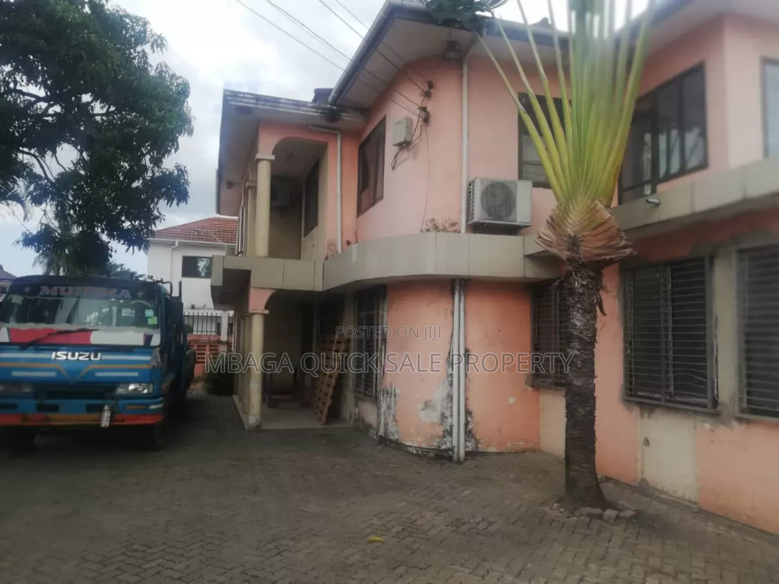 4bdrm House in Mikochen, Mikocheni for sale