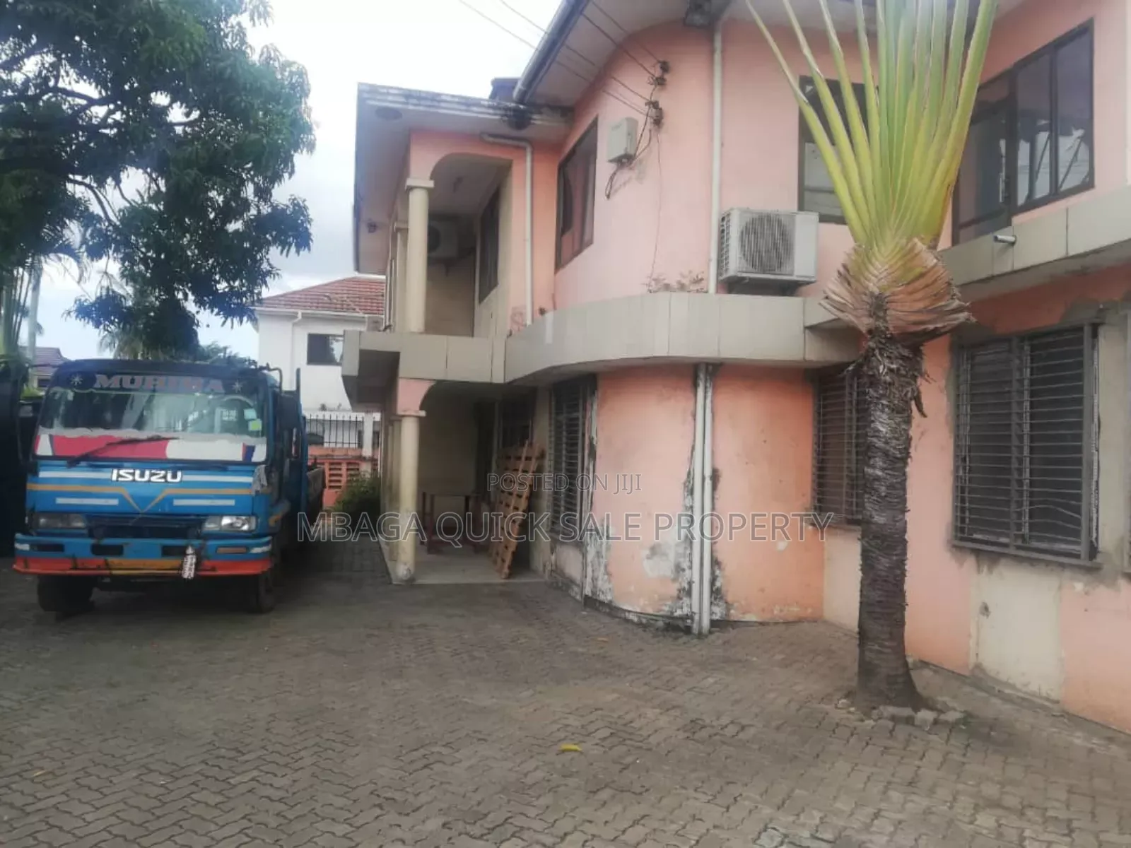 4bdrm House in Mikochen, Mikocheni for sale