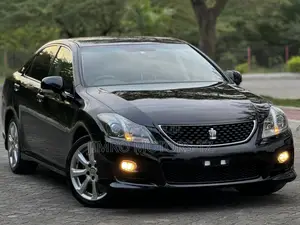 Photo - Toyota Crown 2011 Black
