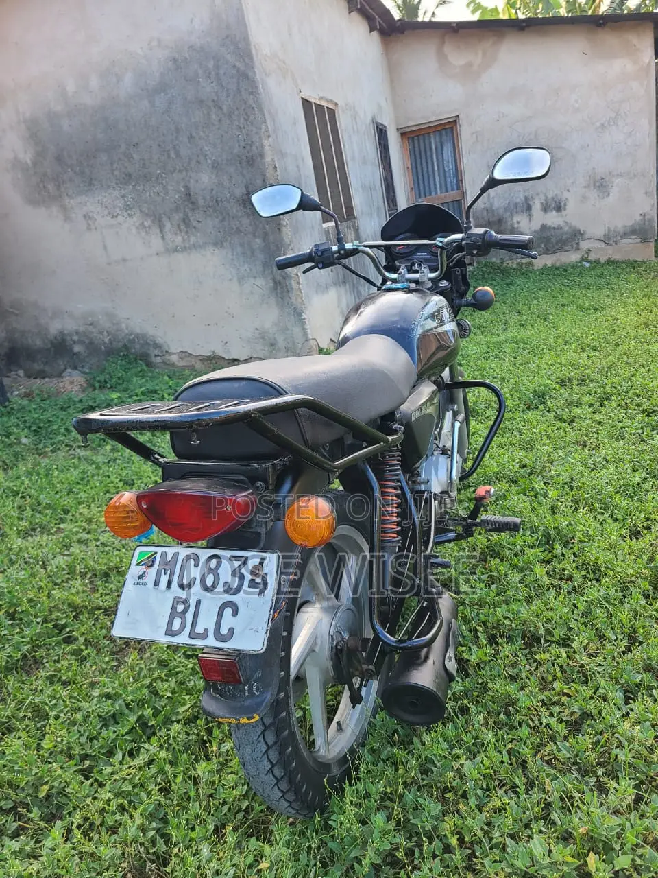 Bajaj Boxer 2023 Black
